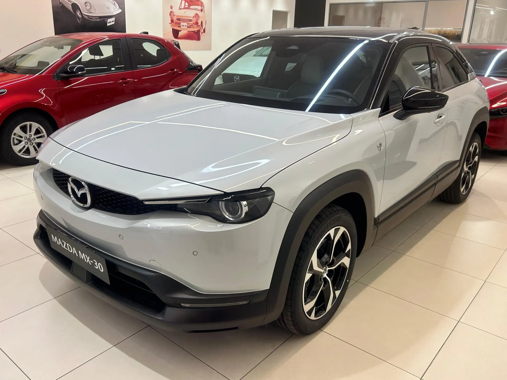 Foto Mazda MX-30 e-Skyactiv R EV Makoto Driver Assistance & Sound